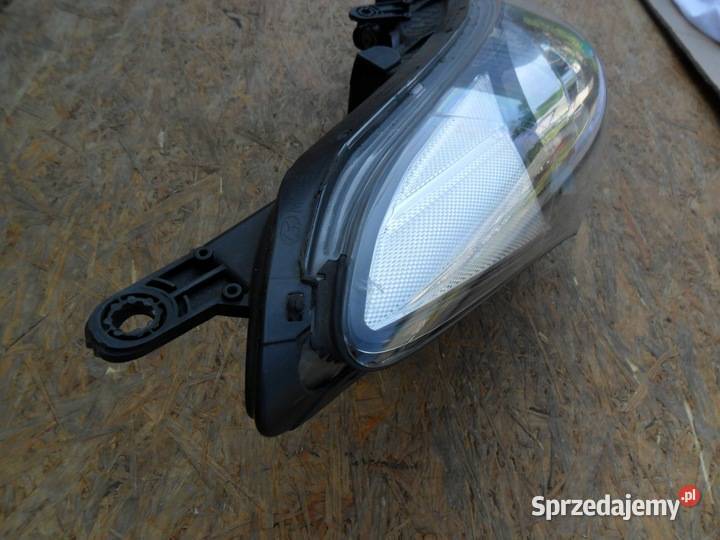 Hyundai I30 2012 Lampa Reflektor Prawy prawe wielkopolskie