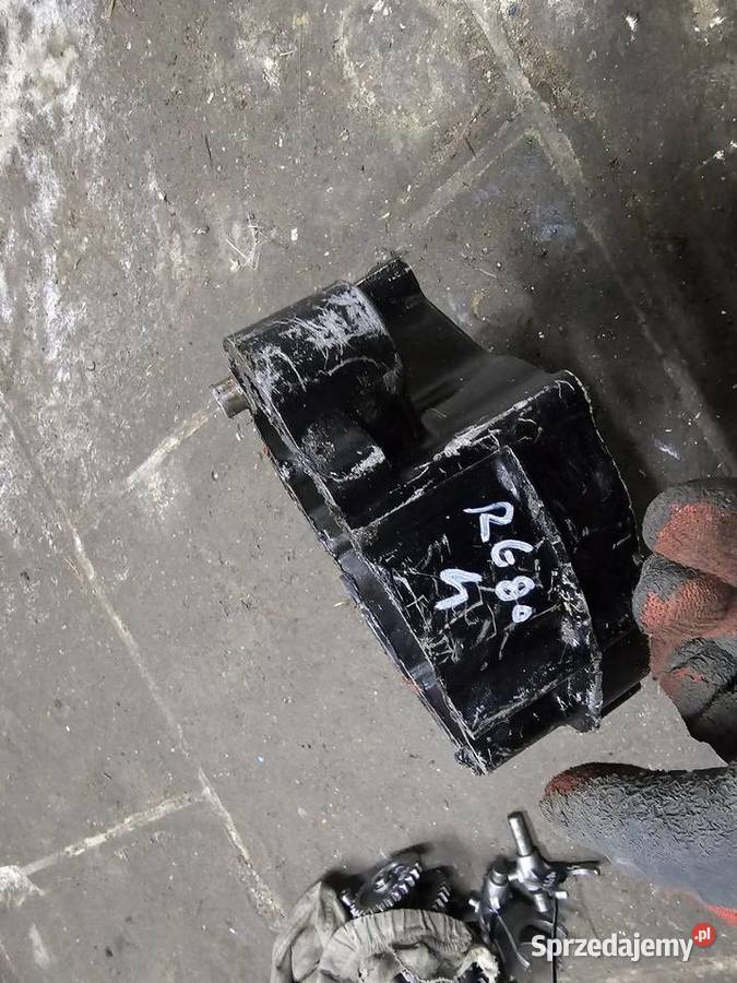 Suzuki RG 80 karter prawy połówka prawa silnika Jelenia Góra sprzedam