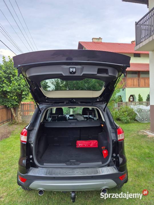 Czarny Ford Kuga 2014 opony zimoweletnie Rudnik nad Sanem