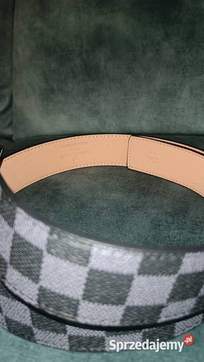 Czarny pasek l v Ełk