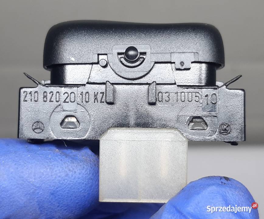 PRZYCISK LUSTEREK MERCEDES W210 A2108202010 panele sterowania, przełączniki Części dolnośląskie