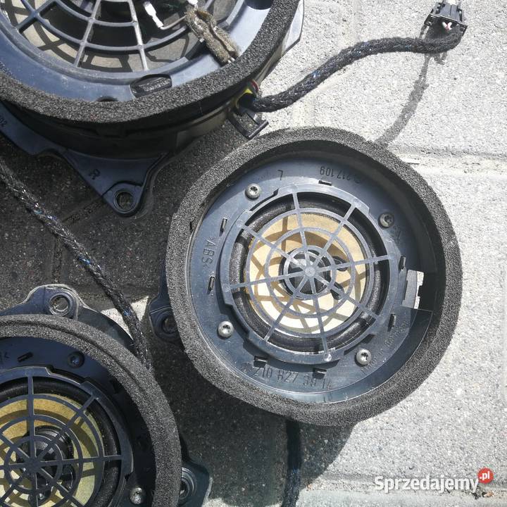 Kompletny zestaw głośników Bose do W210 kombi Wyposażenie wnętrza