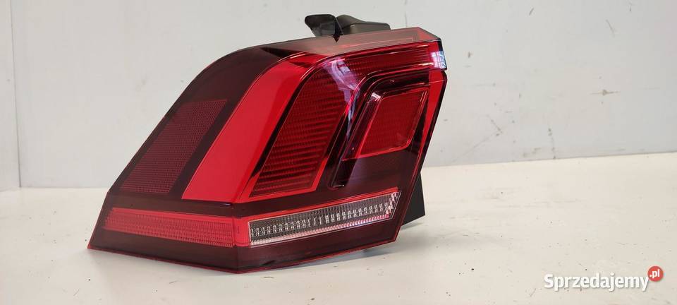 VW TIGUAN II LAMPA LEWY TYŁ 5NA945095D osobowe