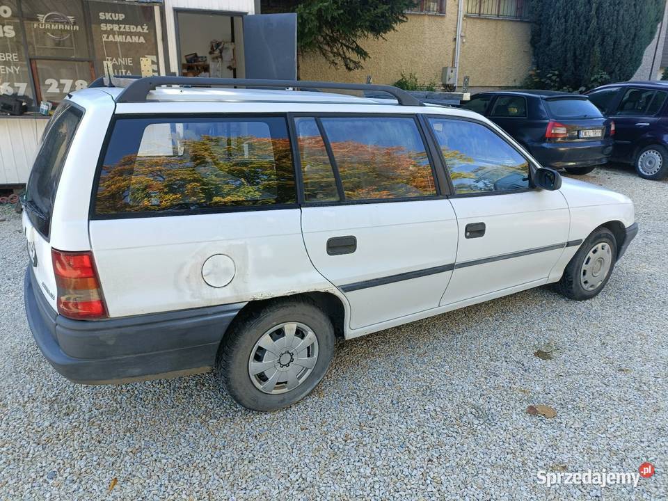 Kultowa astra F kombi 16 ważne opłaty dolnośląskie Kłodzko