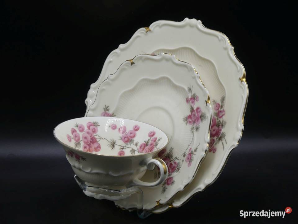 Komplet śniadaniowy Sorau Żary czerwone Mimozy Porcelana i szkło wielkopolskie