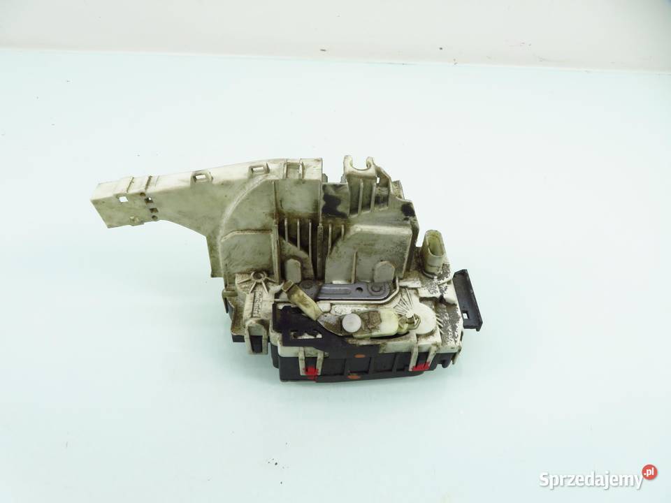 ZAMEK LEWY PRZEDNI MERCEDESBENZ SPRINTER 906