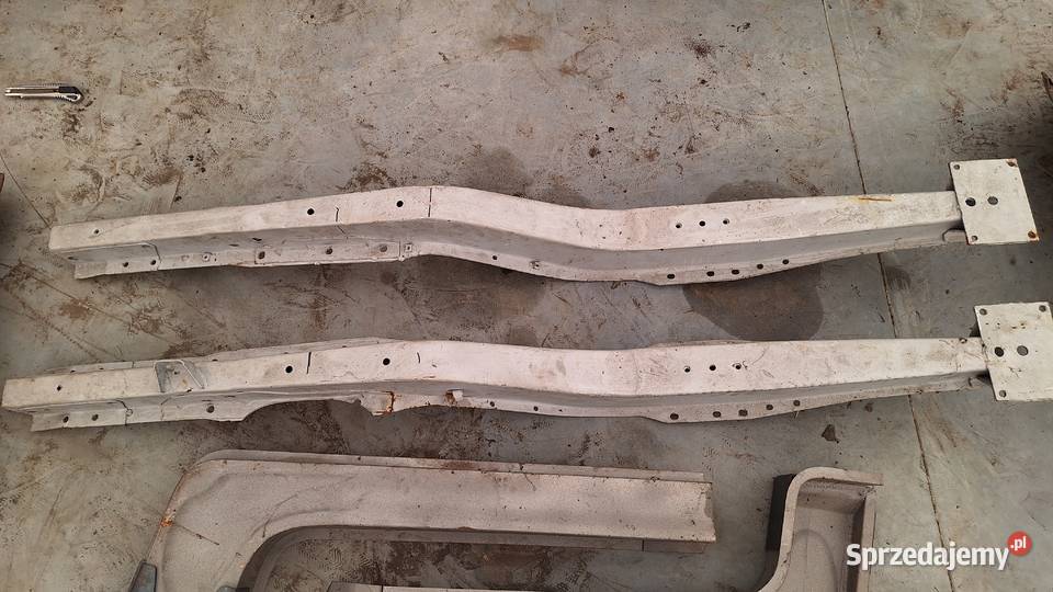 Podłużnice półrama GAZ 21 Wołga M20 FSO Warszawa Kraków
