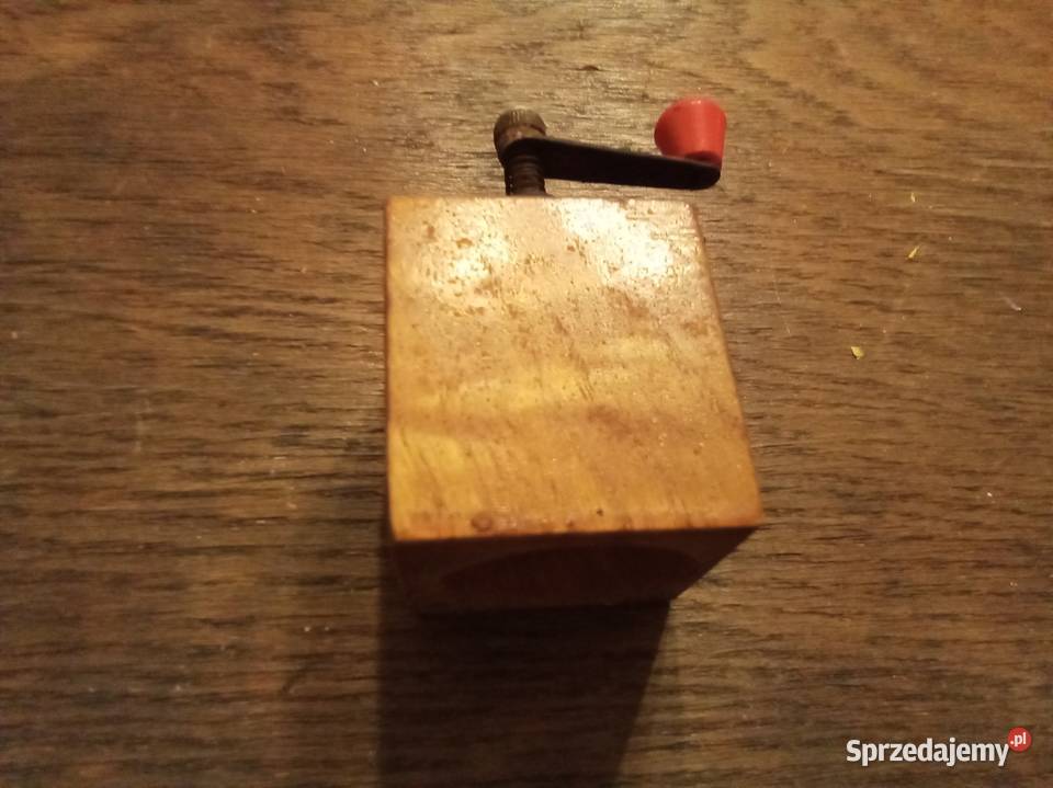 Młynek do pieprzu drewniany PRL Warszawa
