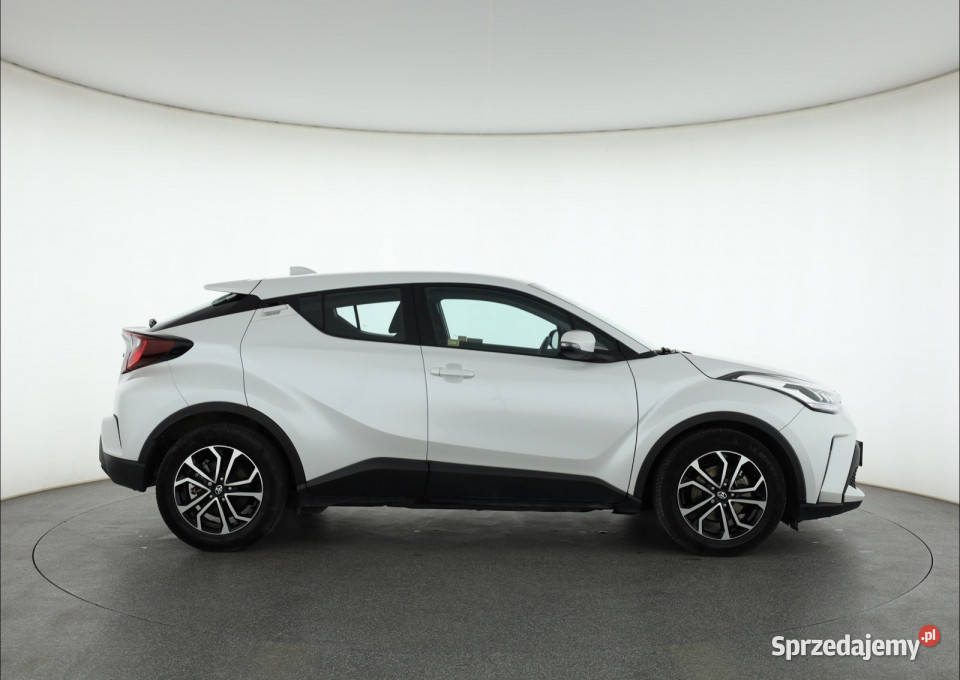 Toyota CHR 18 Hybrid Piaseczno