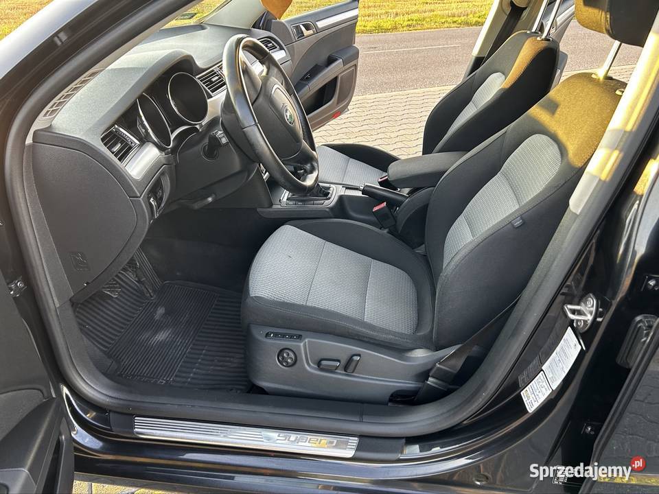 Skoda Superb Wygodna limuzyna czytaj opis reflektory ksenonowe Komorniki