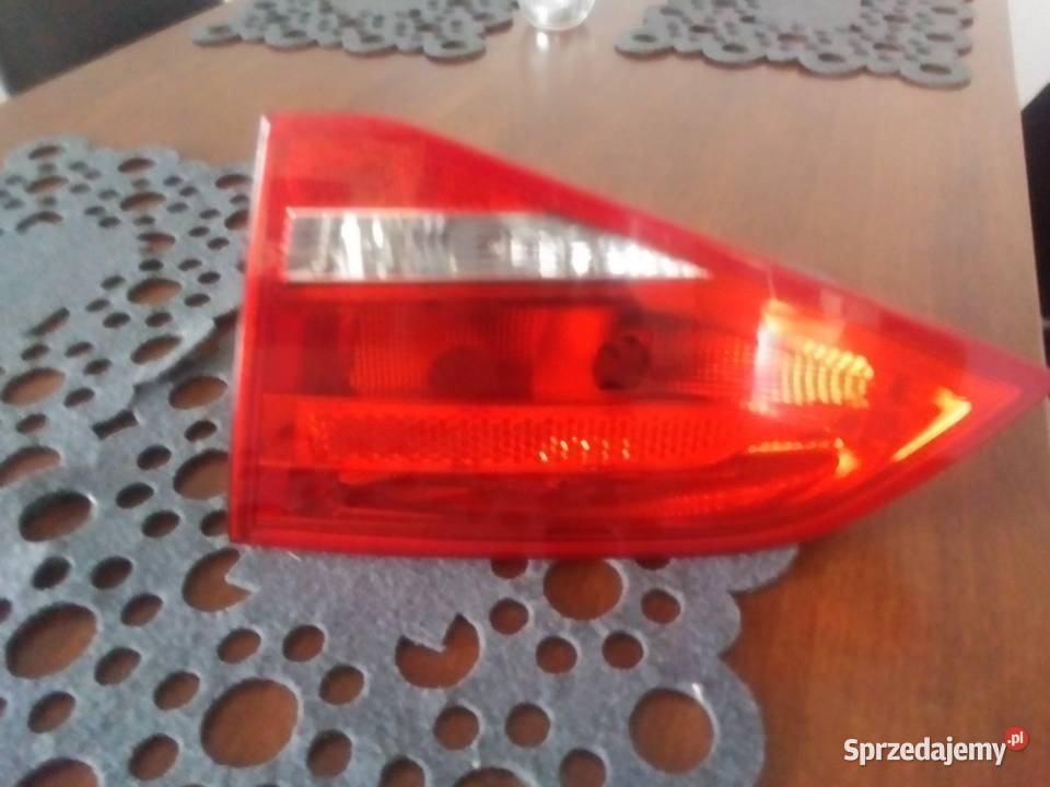 A4 B8 SedLampa klapy Prawa Lampy tylne