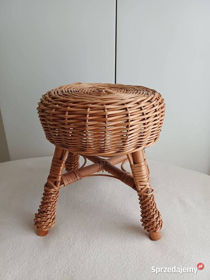 Taboret mały wiklinowy sprzedam
