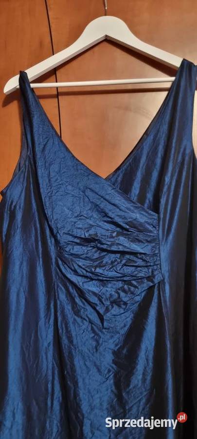 Sprzedam sukienkę wiczorową Spódnice i sukienki Białystok