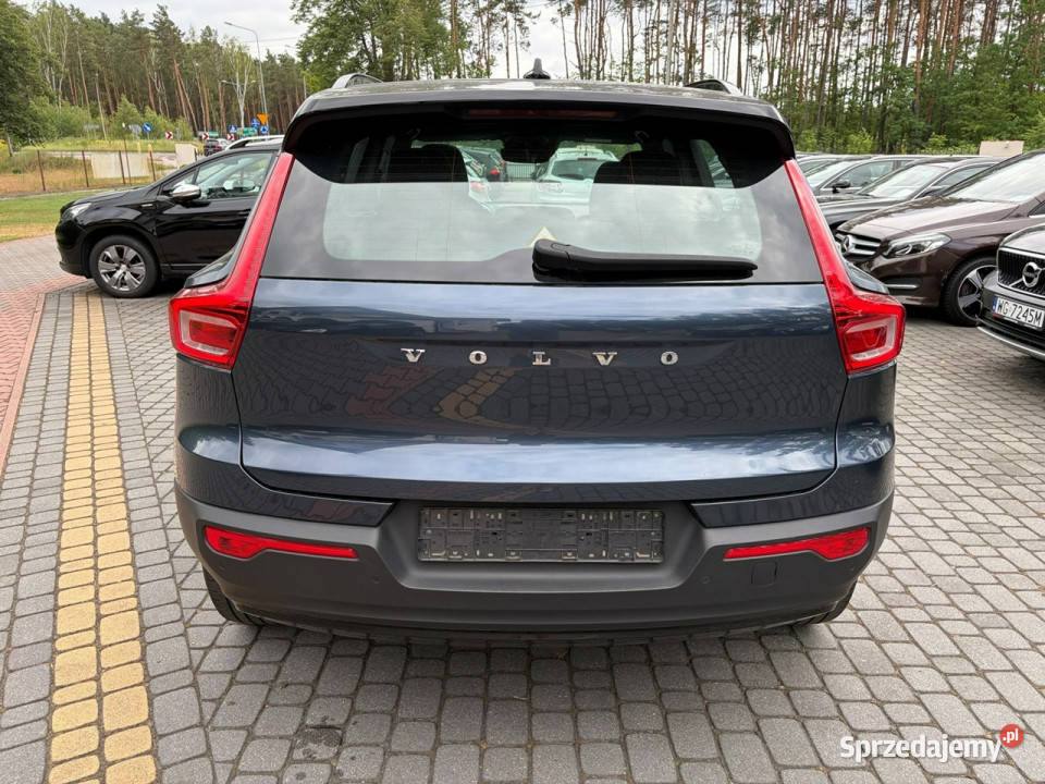 Volvo XC 40 20 benzyna RDesign Panorama Kamery Lipówki