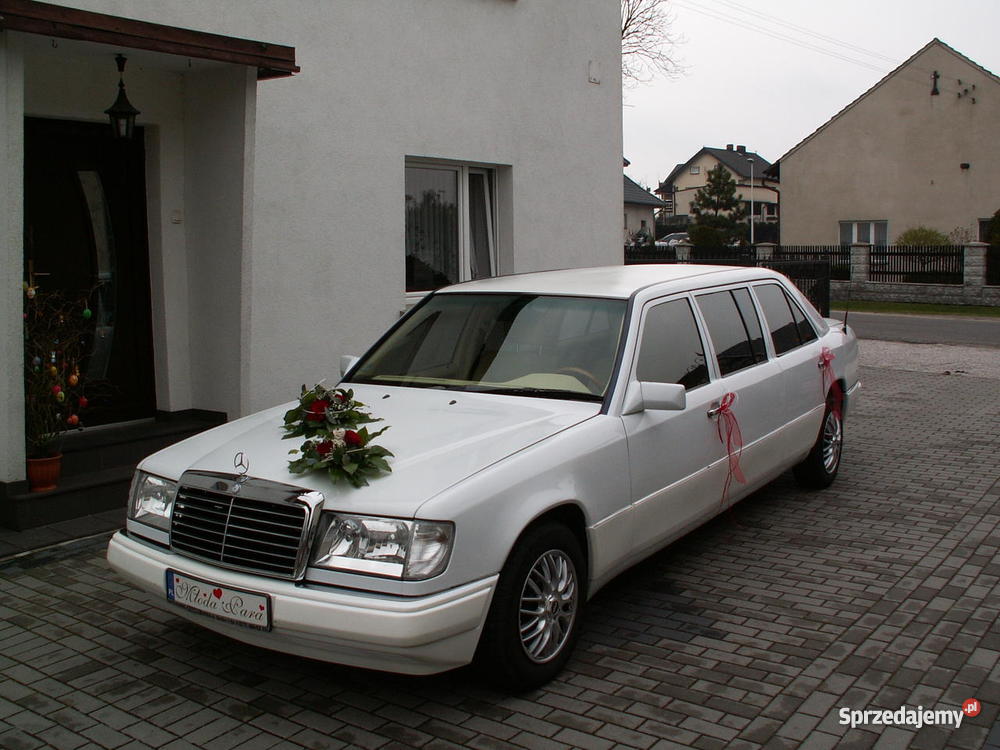 Limuzyna Mercedes Pullman na Śluby Studniówki i skórzana tapicerka E-klasa