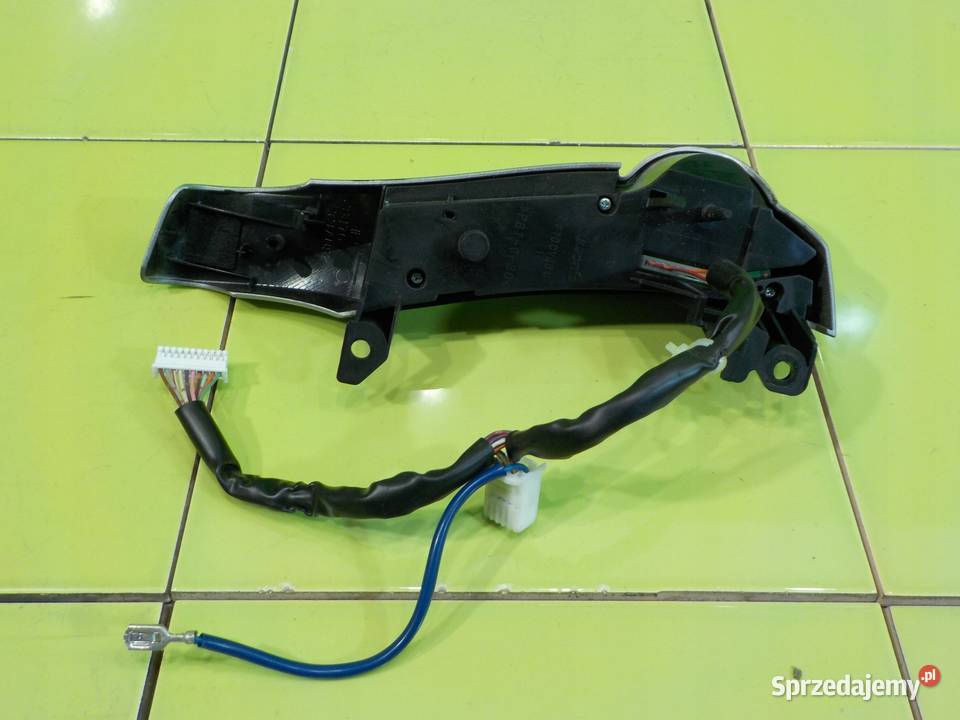 TOYOTA PRIUS III 18 VVTI 10r 5D przelacznik Suków