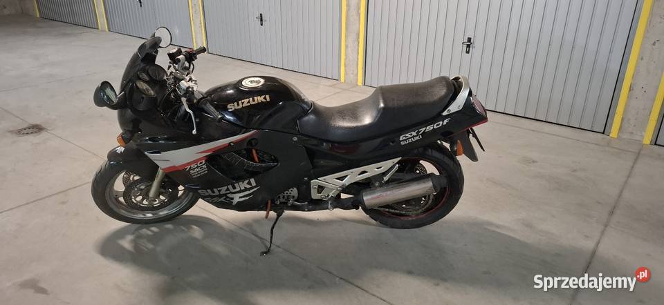 Suzuki GSX750F 98KM