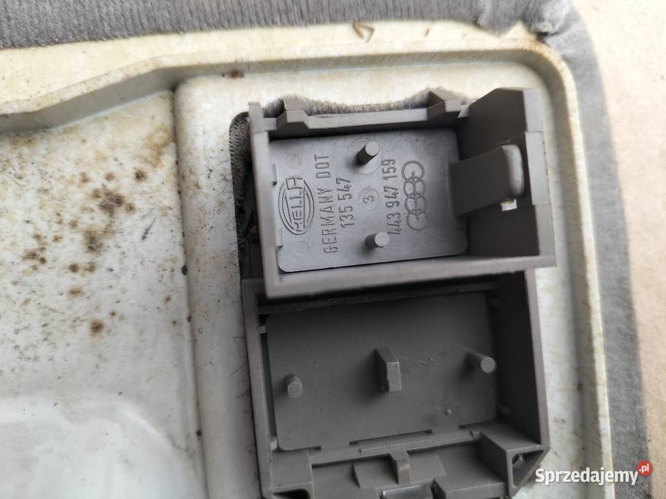 AUDI 80 B4 80B4 443877829QR LAMPKA PODSUFITKI Oświetlenie kabiny Kamień-Kolonia