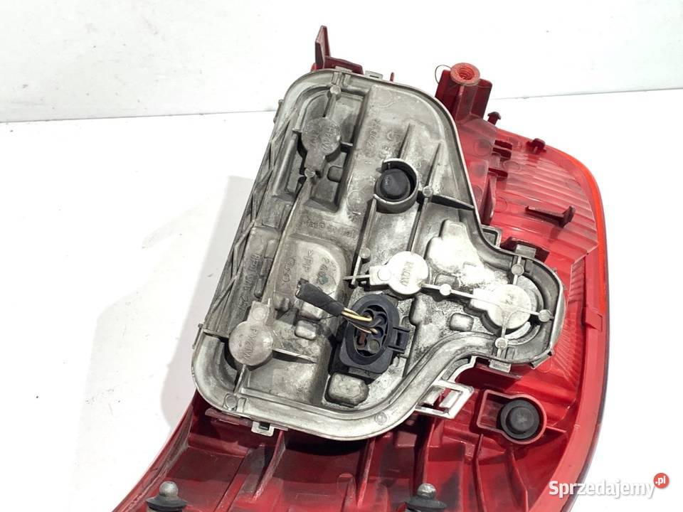 LAMPA LEWY TYŁ AUDI A3 8P Hatchback 0313 ŚWIATŁO