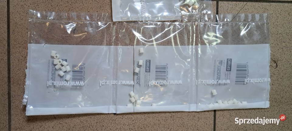 Mocowanie maskownic i emblematów Mercedes W124 pomorskie Luzino sprzedam