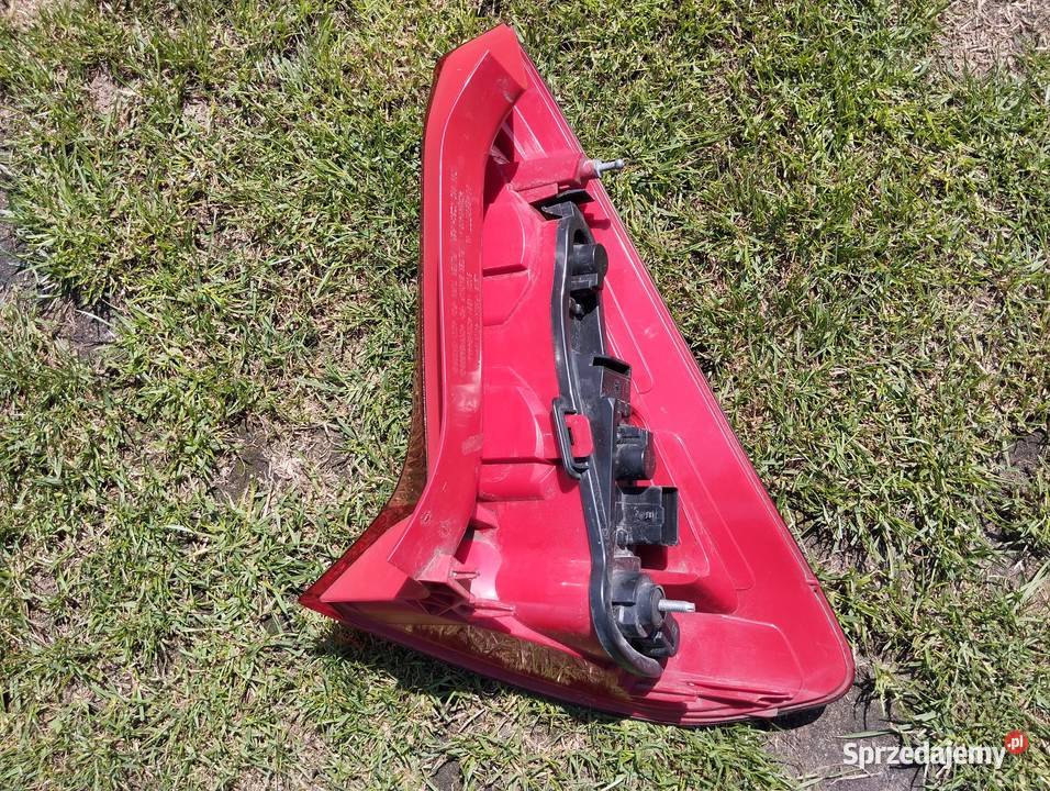 Lampa Citroen C4 Coupe lewy tył 9646801777 plus osobowe Lampy tylne Kamieniec sprzedam