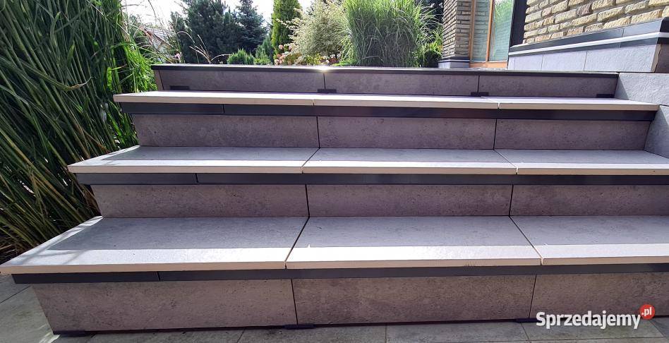 Profil Renoplast SW na schody wentylowane GRAFIT Warszawa
