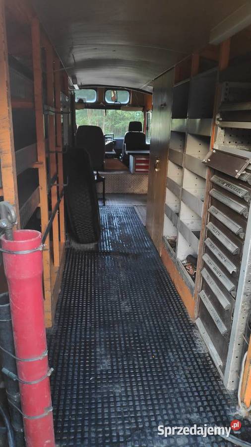 Mercedes dwudrogowy podnośnik kolejowy Bolęcin