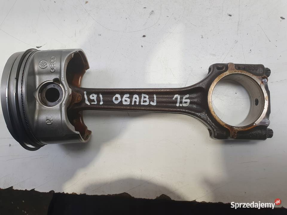 Audi A3 II 8P 16 8V TŁOK korbowód 06ABJ Blok silnika