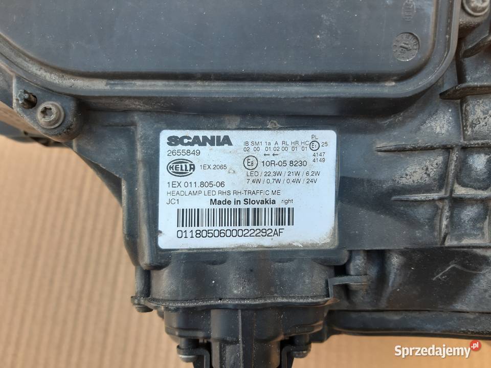 SCANIA R S REFLEKTOR PRAWY LAMPA PRAWA FULL LED Trzciel