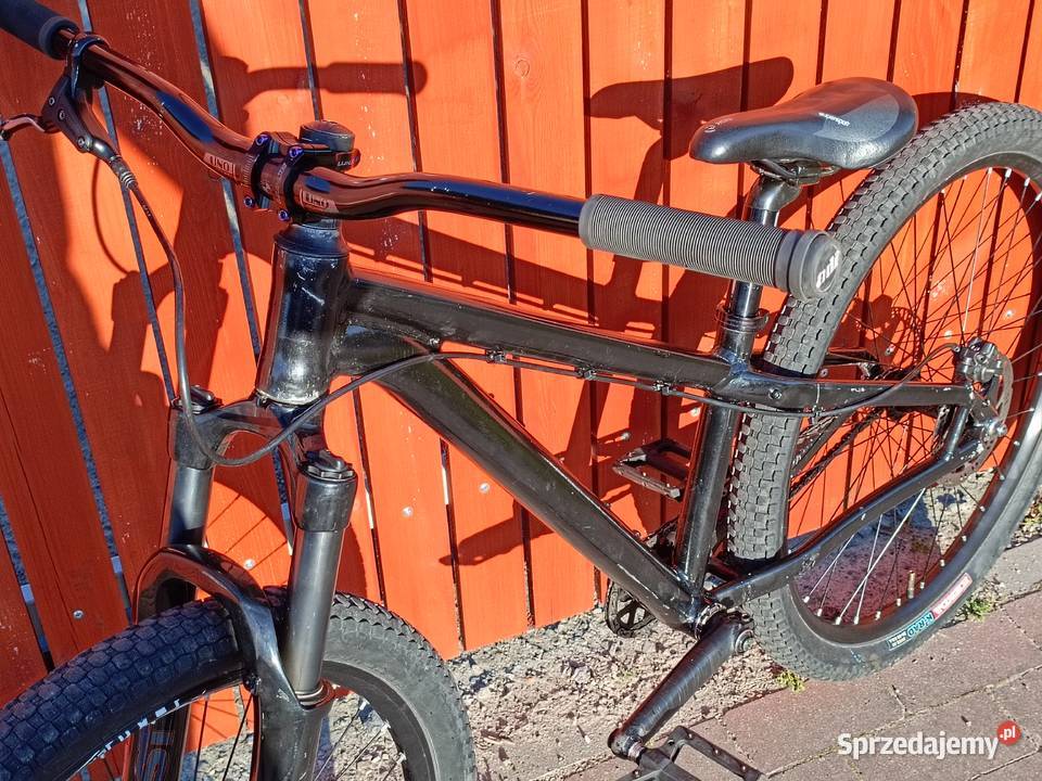 Rower dirt specjalized p3 CZYTAJ OPIS Rowery i akcesoria podkarpackie Nisko