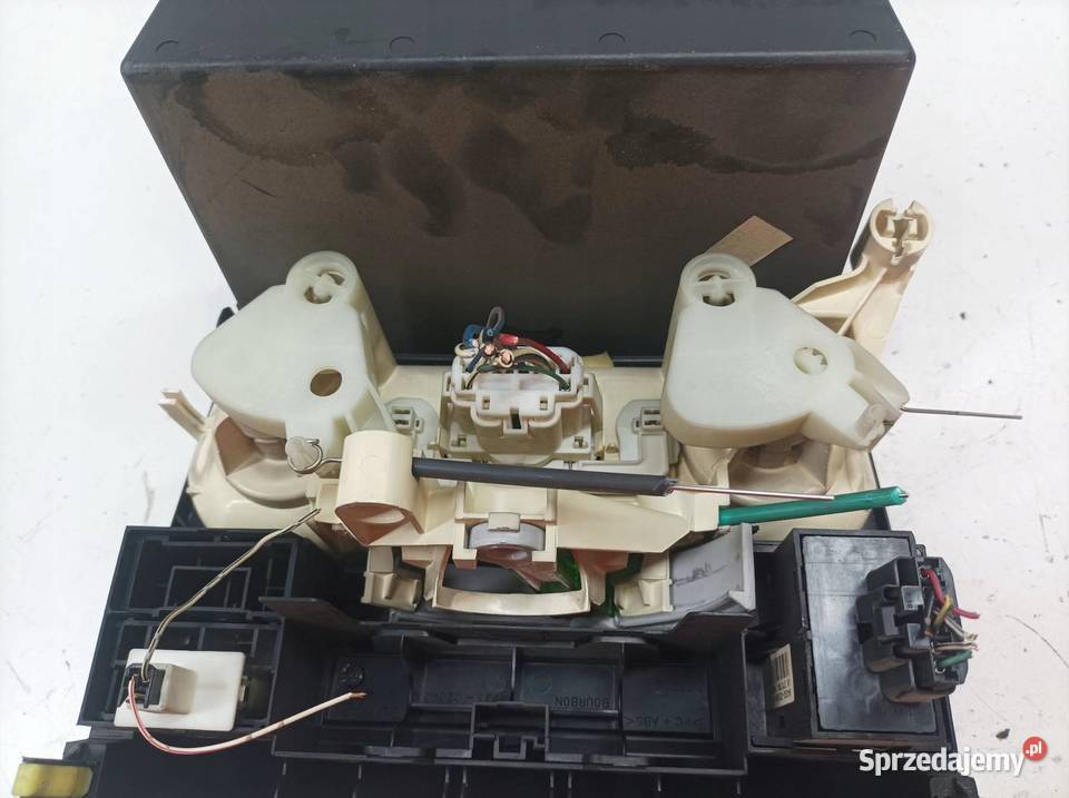 PANEL NAWIEWU Toyota Corolla IX 20002006 sprzedam
