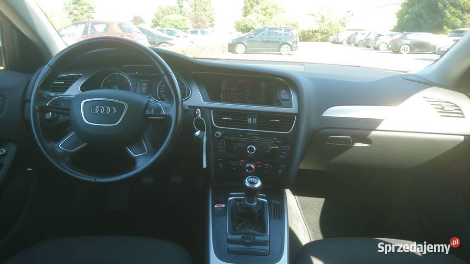 Audi A4 b8 sedan niski przebieg Ledy przód i tył gniazdo AUX Nowy Tomyśl
