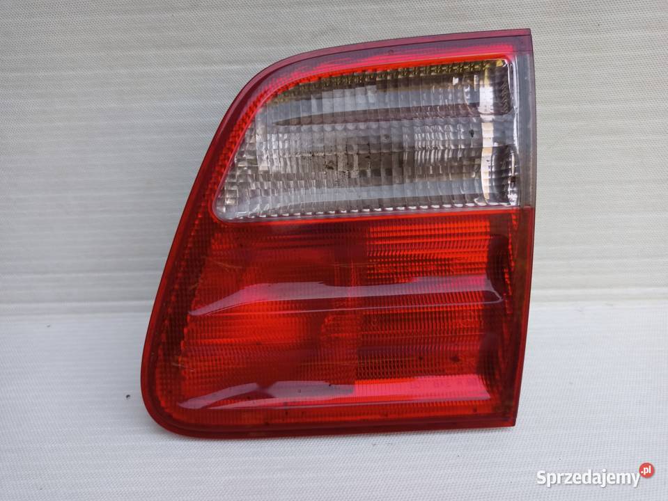 Mercedes W210 kombi lampa tył tylna prawa w lampy tylne Sieradz