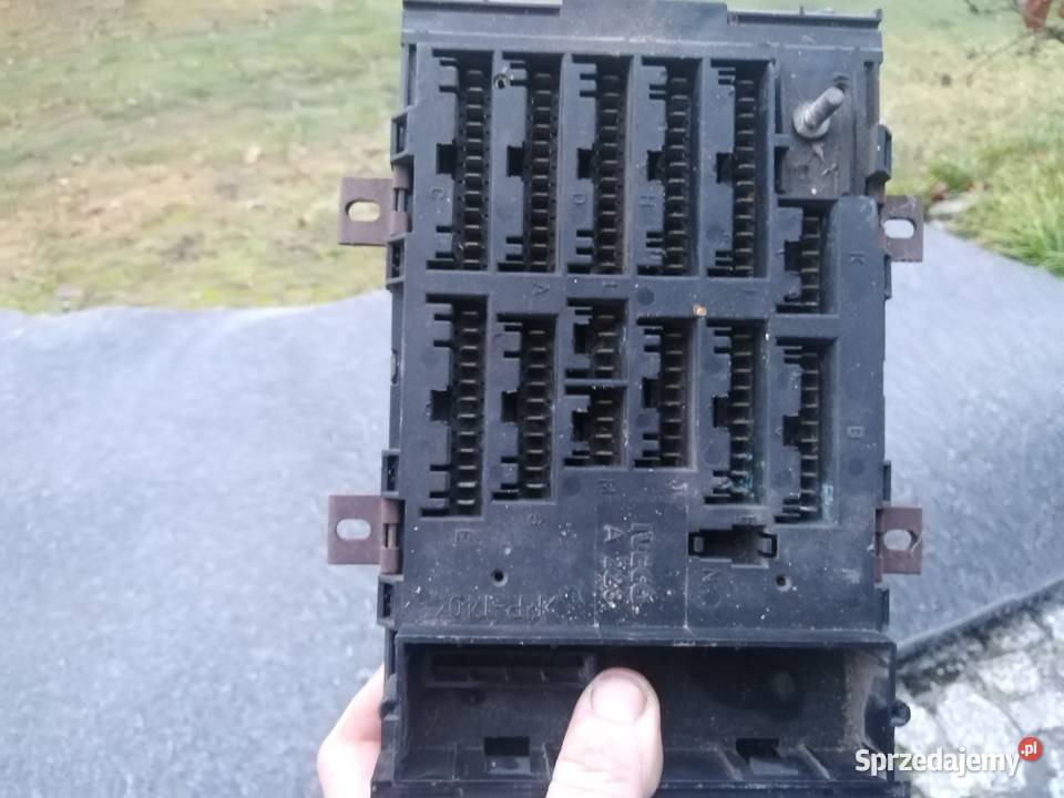 Skrzynka bezpieczników Iveco daily II 98r 25 28 dostawcze Prochowice