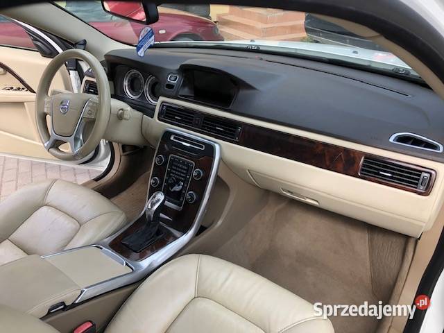VOLVO XC70 32 benzyna 4x4 AWD wersja premier Chełm
