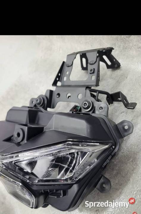 KAWASAKI Z900 Z 900 24 OEM LAMPA REFLEKTOR PRZÓD Reflektory i halogeny Nowy Tomyśl sprzedam