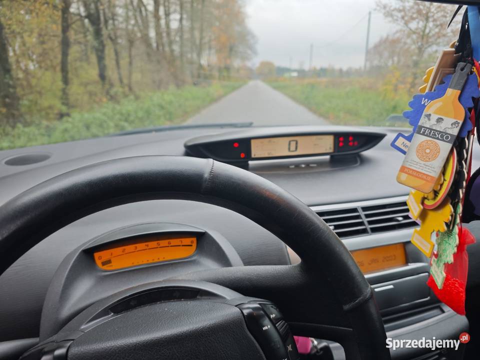 Citroen C4 14 16V 2007r 5drzwiowy nieuszkodzony Samochody osobowe Uniejów