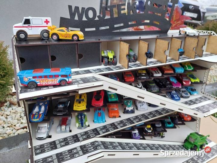 Piętrowy Garaż 80 półka imienna na autka Tomaszów Lubelski