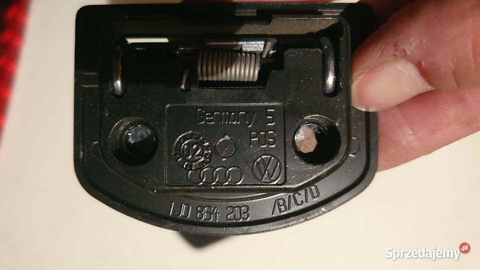 Uchwyty mocowania w bagażniku Audi 1j0864203 Mocowania