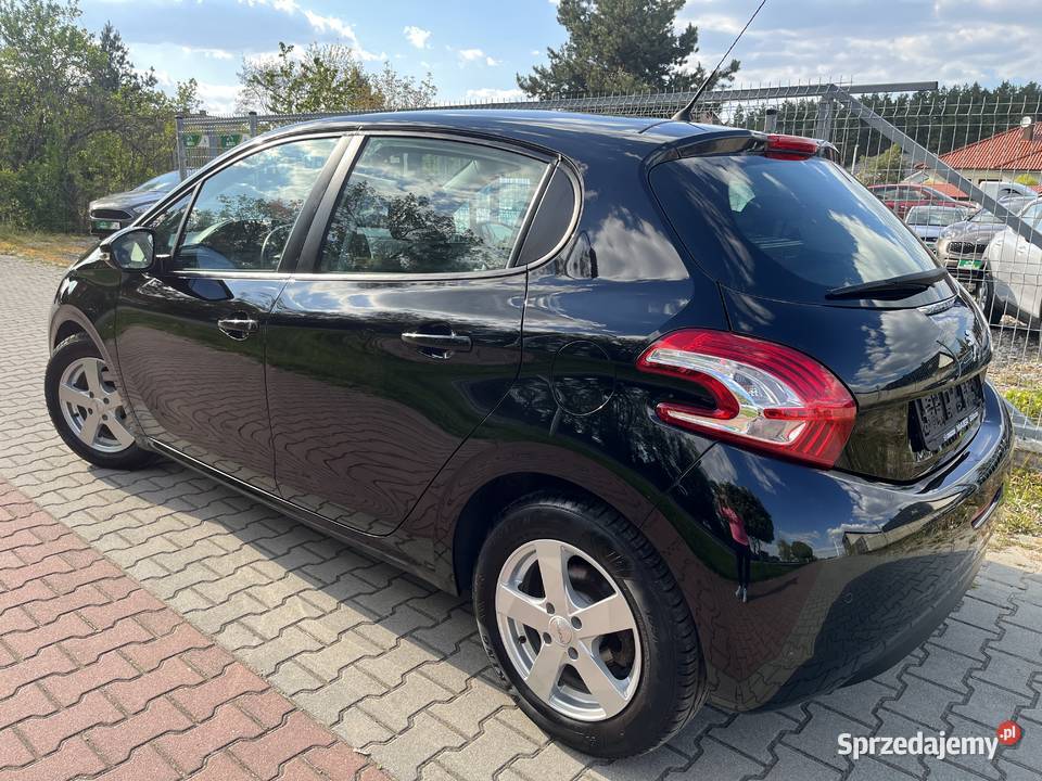PEUGEOT 208 14 Benzyna 2012 4/5 świętokrzyskie Ostrowiec Świętokrzyski