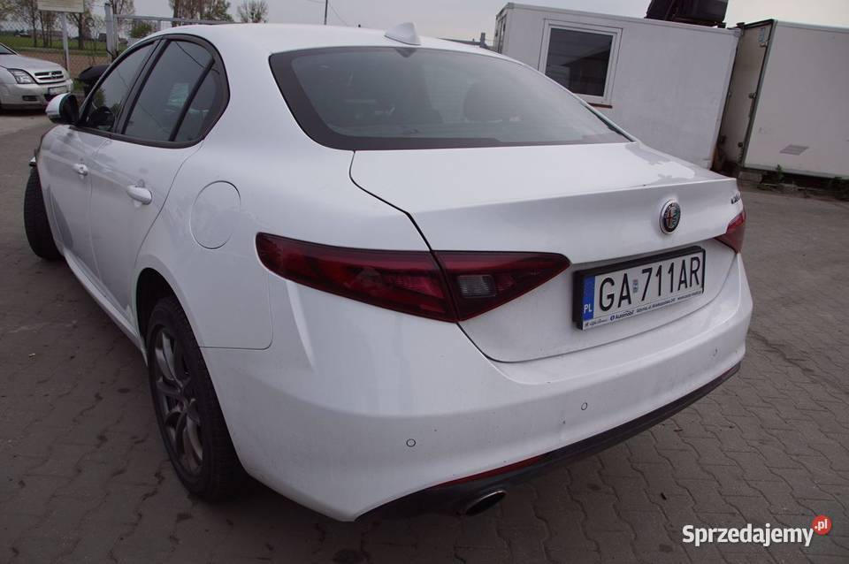 ĆWIARTKA BŁOTNIK LEWY TYŁ ALFA ROMEO GIULIA Lipno