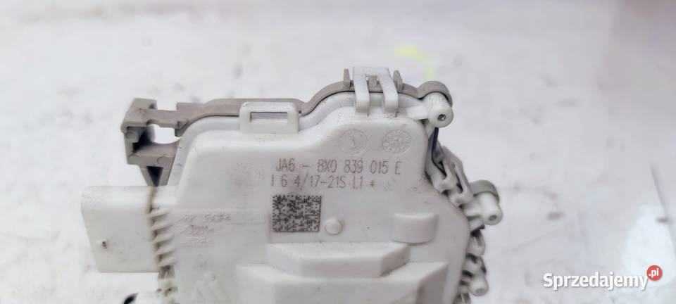 ZAMEK DRZWI LEWY TYŁ AUDI A1 8X0839015E 5 PIN Zamki, wkładki i kluczyki Przystajń sprzedam