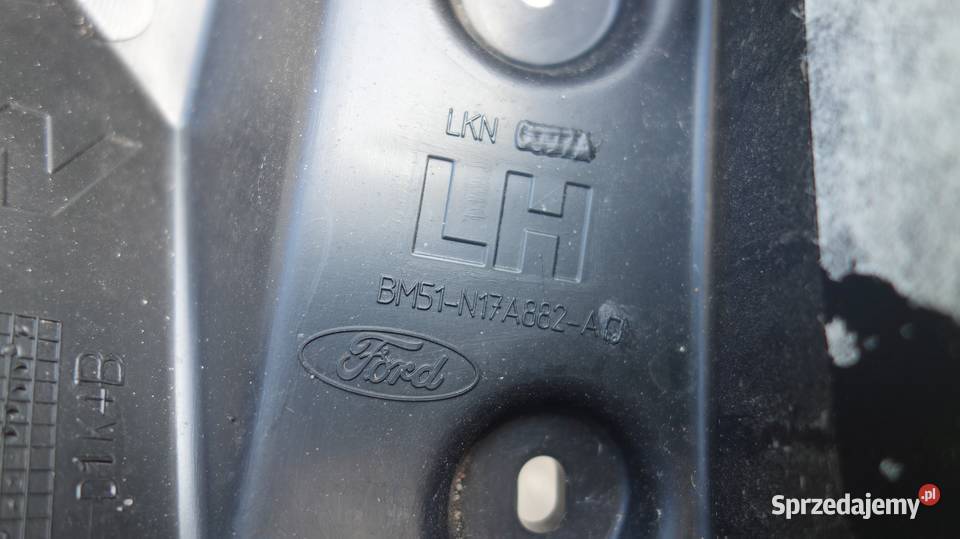 FORD FOCUS MK3 ŚLIZG ZDERZAKA TYŁ LEWY PRAWY osobowe śląskie Ruda Śląska sprzedam