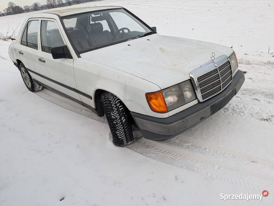 W124 Mercedes Benz wąska listwa 230e 23 benzyna