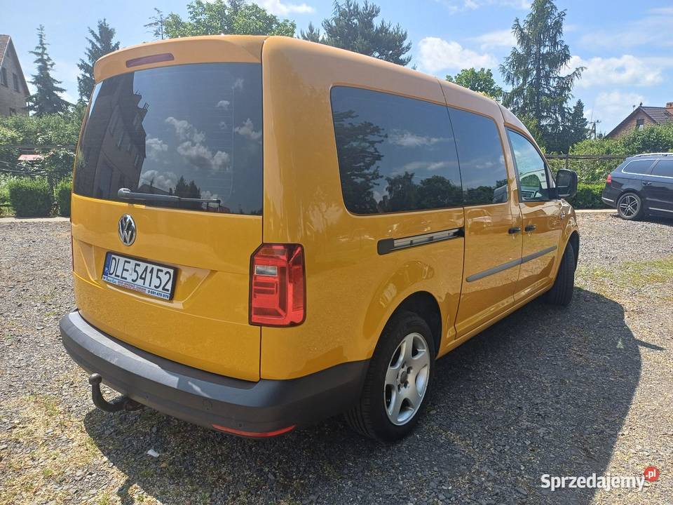 VW Caddy MAXI 20 TDICR 102 2019r klimatyzacja Rok produkcji 2019 Lubin