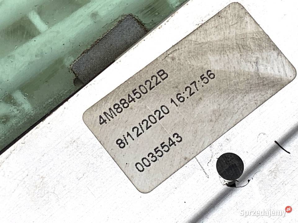 SZYBA PRAWY PRZÓD PODWÓJNA AUDI Q8 SUV