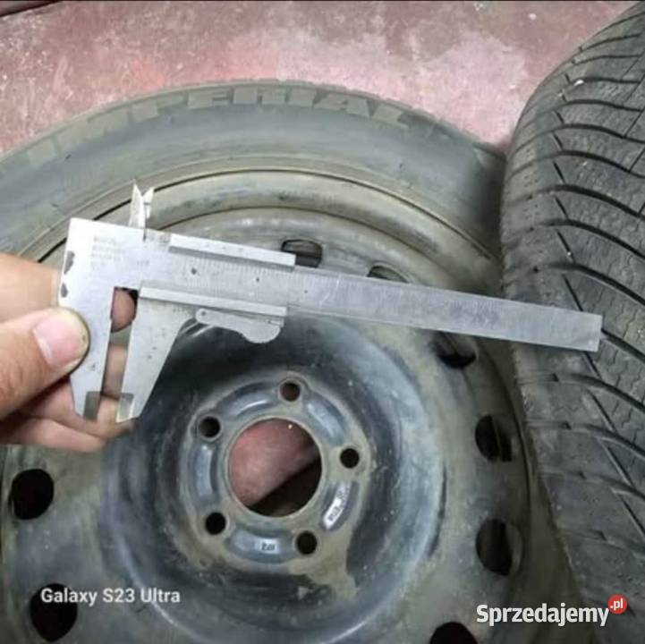 Koła zimowe Peugeot 612Jx16H2 5x108 opony 65mm Góra