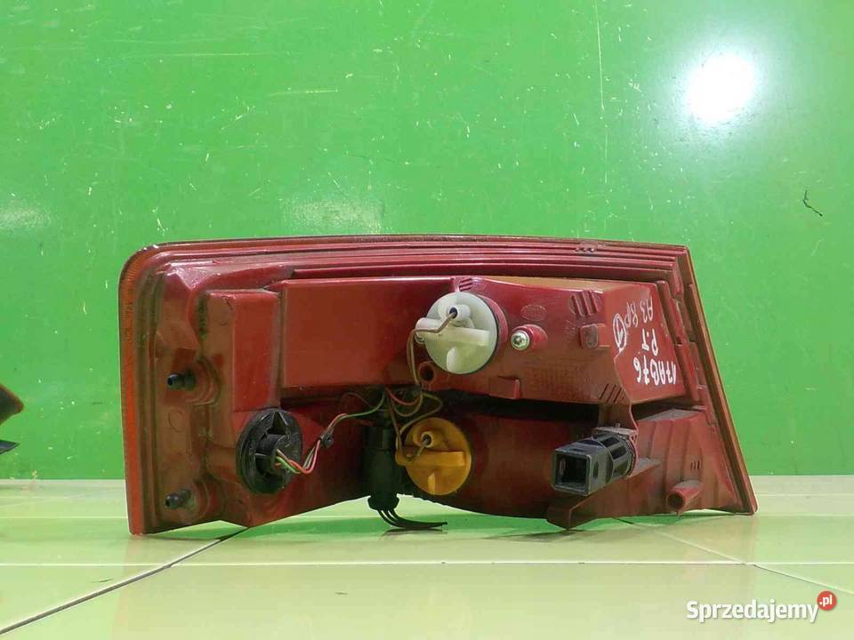 AUDI A3 8P II LIFT 18 B 09r CABRIO 2D lampa Suków