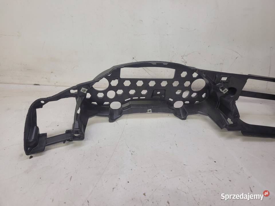 RAMKA OBUDOWA LICZNIKA AUDI A4 B8 LIFT 8K1857735 śląskie Przystajń