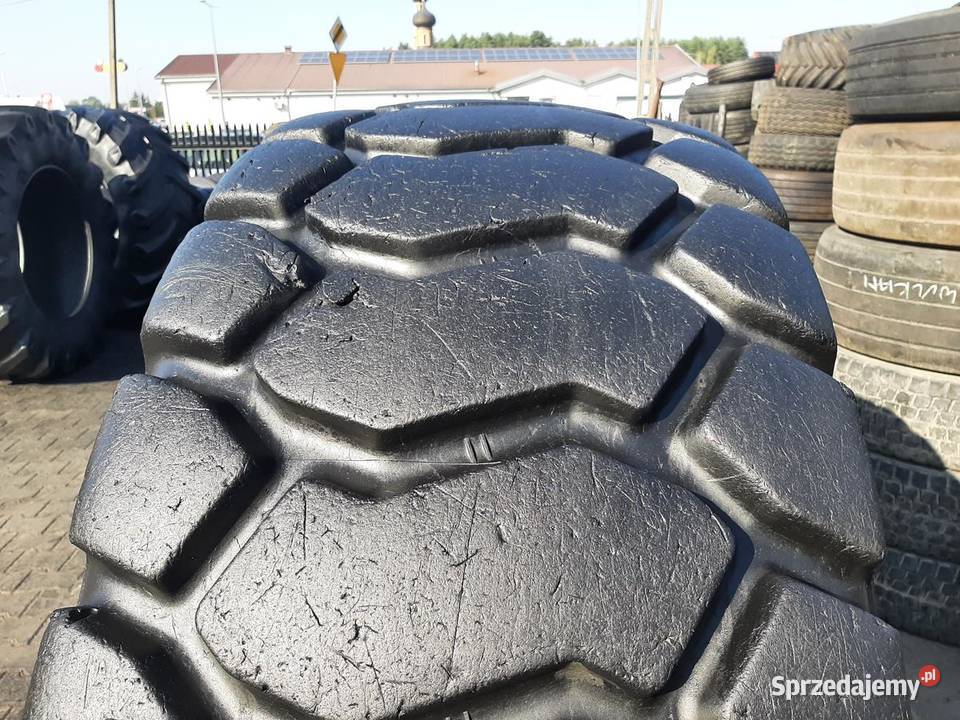 Opona używana przemysłowa 235R25 BKT EARTH 2800 Zaścianki